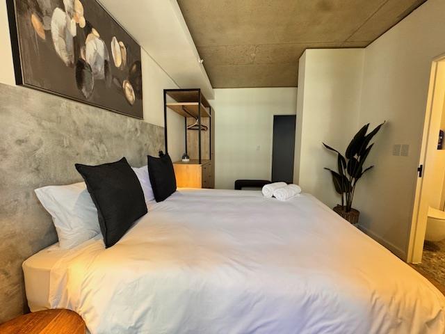 To Let 2 Bedroom Property for Rent in Sea Point Western Cape